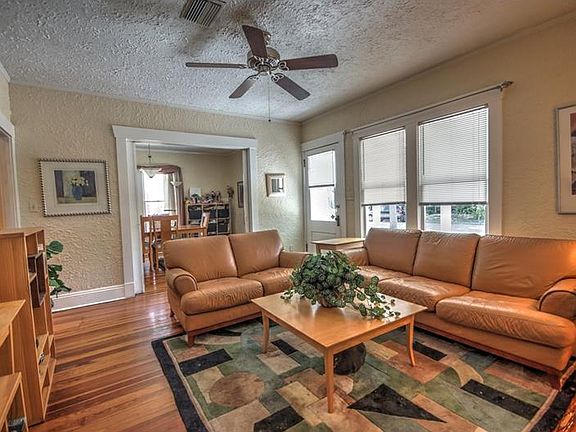 3rd image of 1104 Elm Ave