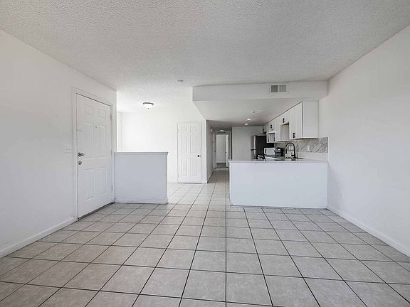 4th image of 5317 Redberry St APT A
