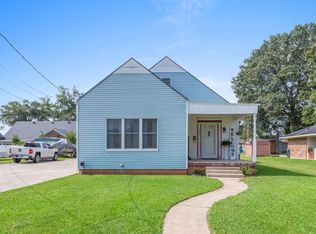 523 E Nezpique St, Jennings, LA 70546