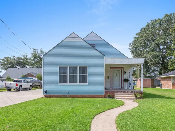 523 E Nezpique St, Jennings, LA 70546