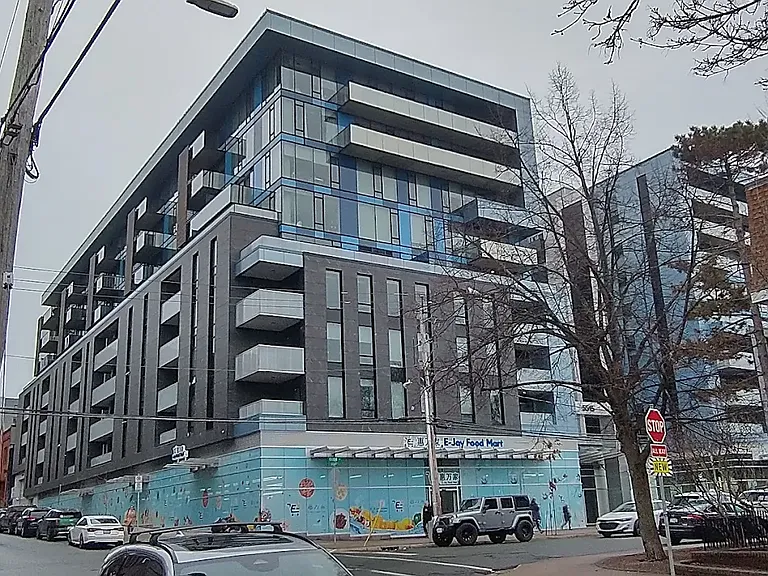 5515 Clyde St — Photo 2