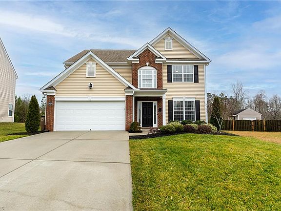 2nd image of 1429 Paulonia Way
