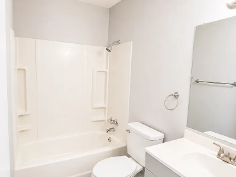 4200 Knob Hill Dr — Photo 7