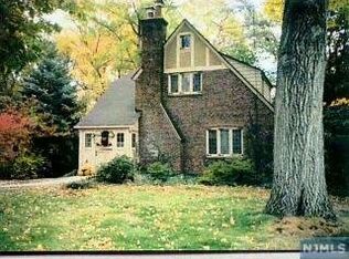 554 Summit Ave, Oradell, NJ 07649
