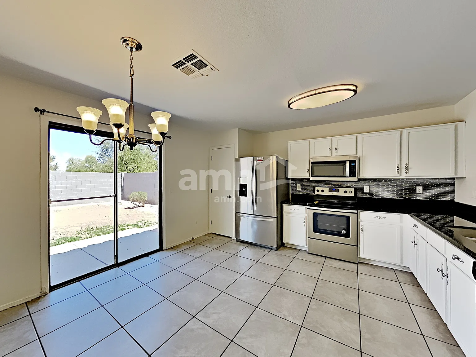3 bed, 2.0 bath, 1303 sqft, $1,955 — Photo 4