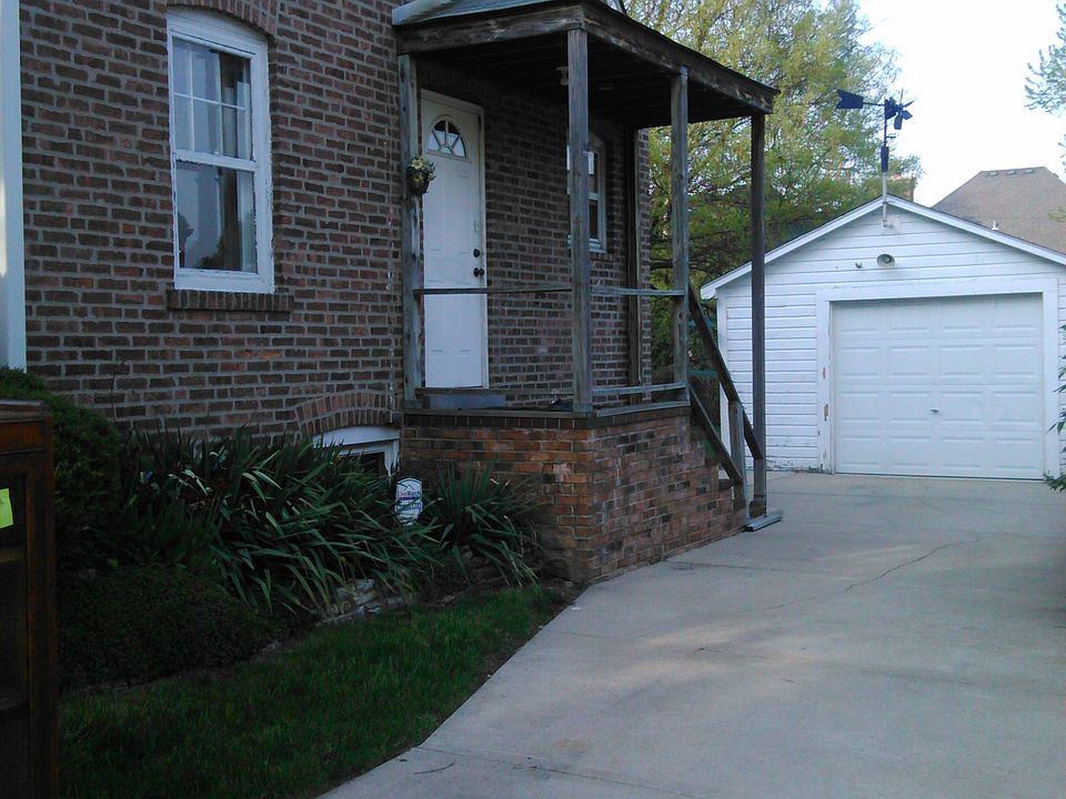 2nd image of 915 S Cambridge Ave