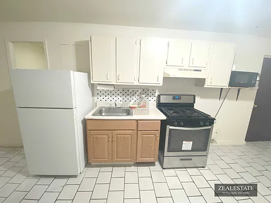 Rented by ZealEstate Group Inc | media 56