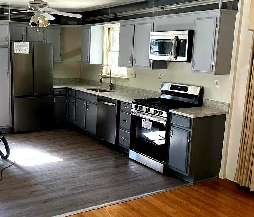 2nd image of 10902 Exeter Ct