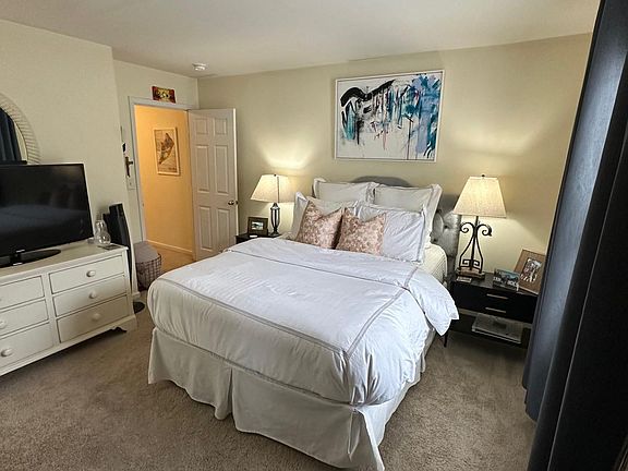 5th image of 3259 Weston St