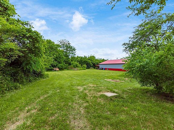3rd image of 5425 Geiger Rd NE