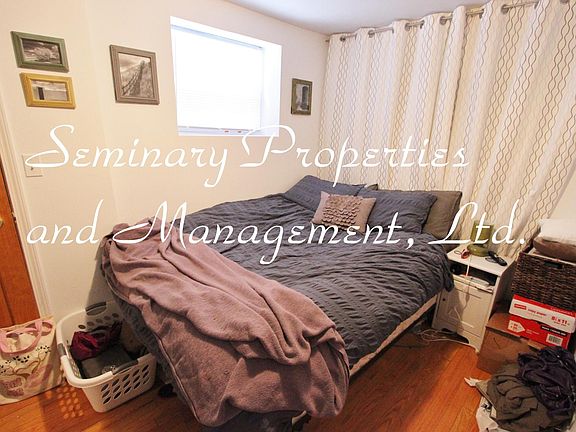 3rd image of 1436 W Belle Plaine Ave #0