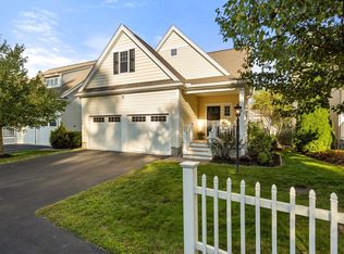 3 Monument Pl, Acton, MA 01720