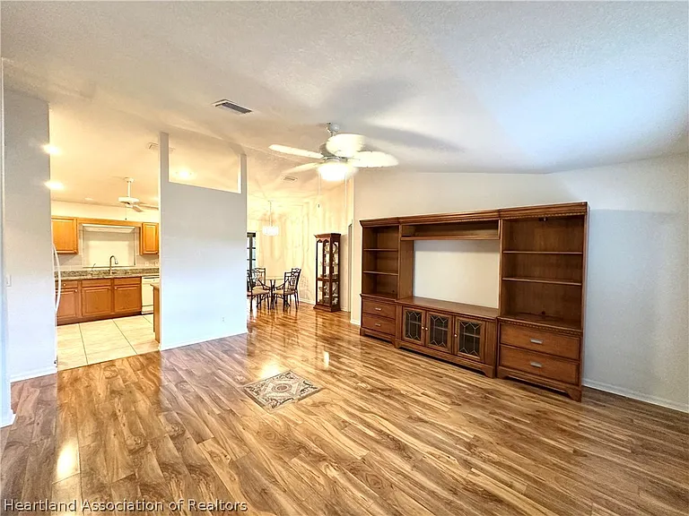 2306 Hidden Creek Cir — Photo 8