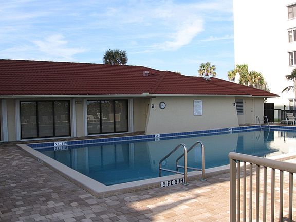 2nd image of 4250 N A1a APT 506