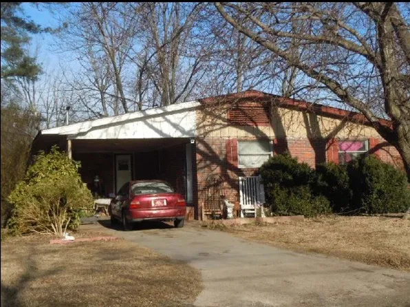 406 Lusk St, Albertville, AL 35950
