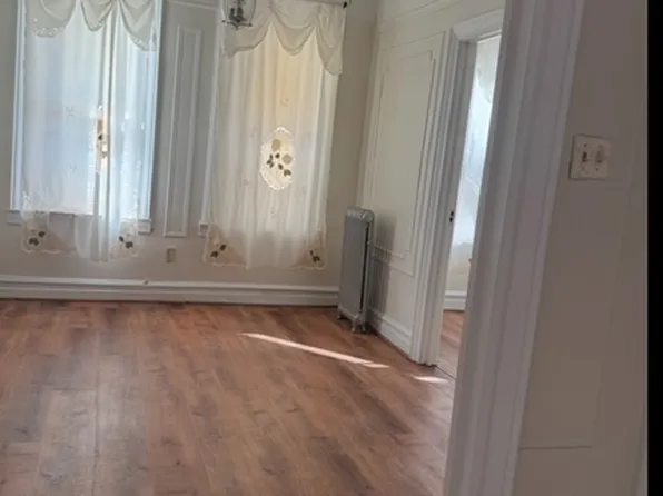 469 East 93rd Street image 3 of 6