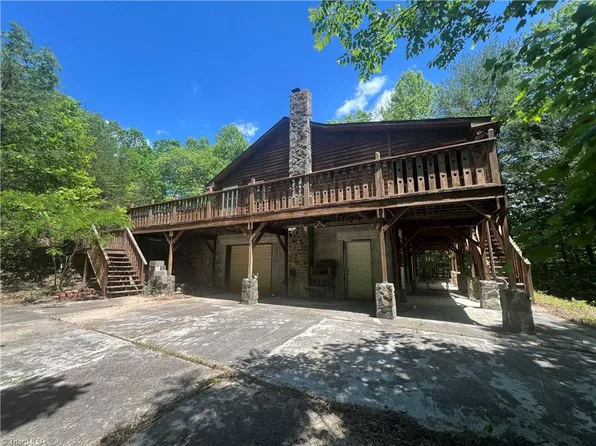 12245 Sparta Rd, Mc Grady, NC 28649