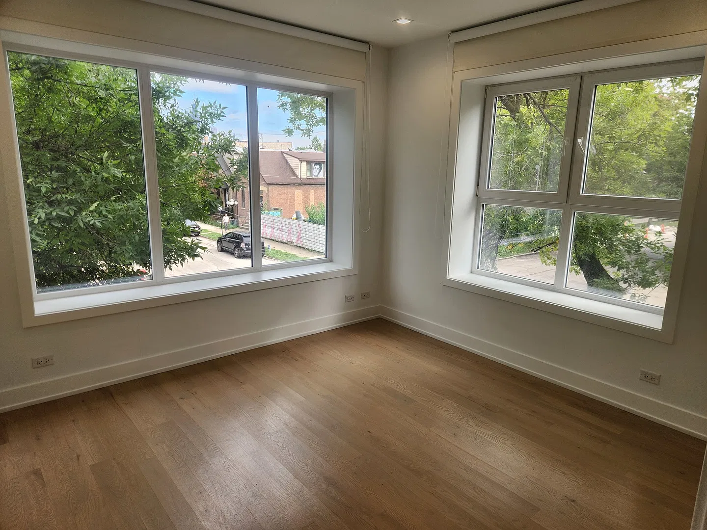 3 bed, 1100 sqft, $3,600 — Photo 3