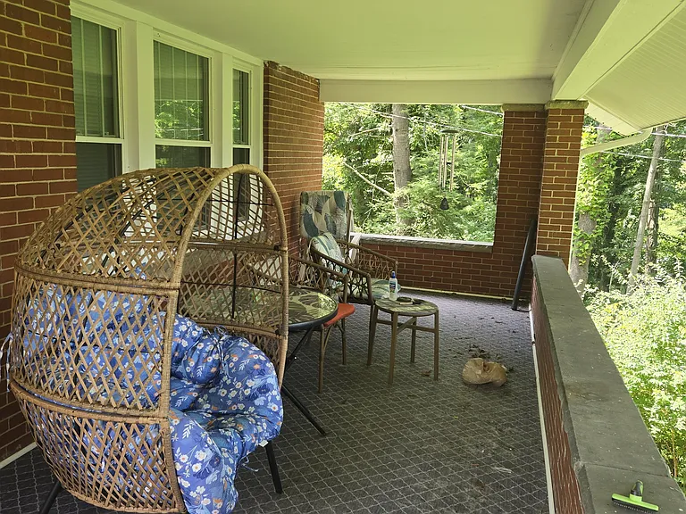 1 Bennetts Point Dr — Photo 16