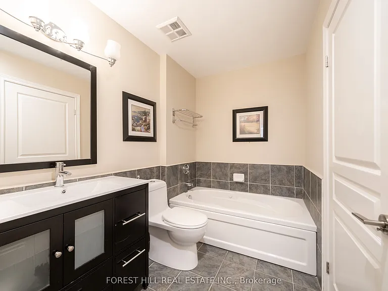102 Bloor St W #708 — Photo 17