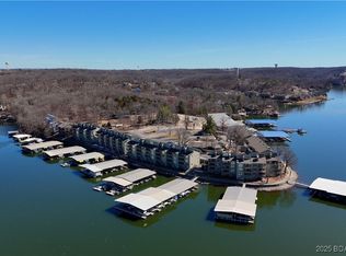 6570 Pelican Dr UNIT 401, Osage Beach, MO 65065