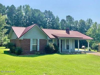807 E John C Stennis Dr, Louisville, MS, 39339