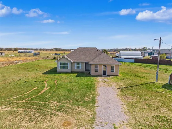 51079 Moccasin Trail Rd, Prague, OK 74864