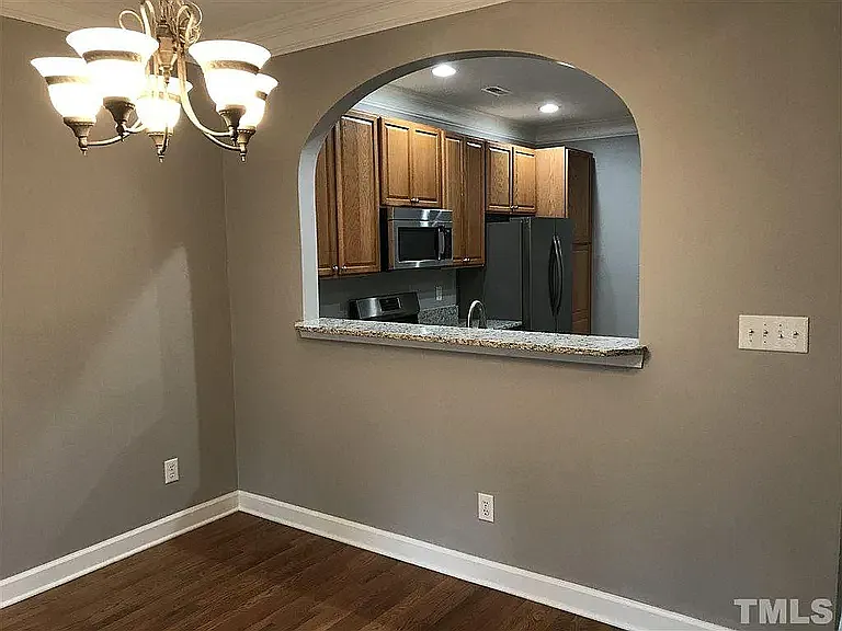 834 Saratoga Dr — Photo 18