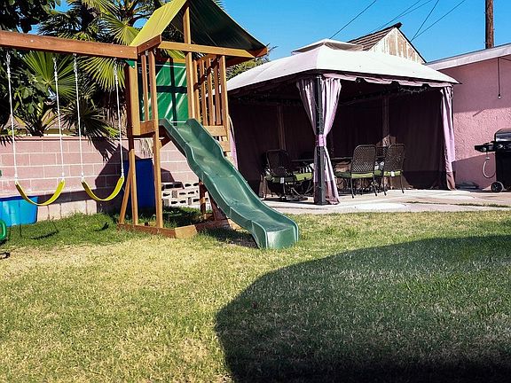 5th image of 12218 Eastbrook Ave