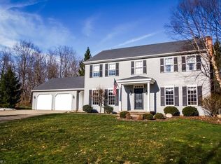 25 Highland Ln, Chagrin Falls, OH 44022