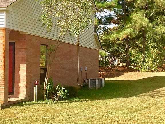 3rd image of 2613 Richman Cir
