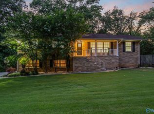 8912 Hickory Hill Ln SE, Huntsville, AL 35802