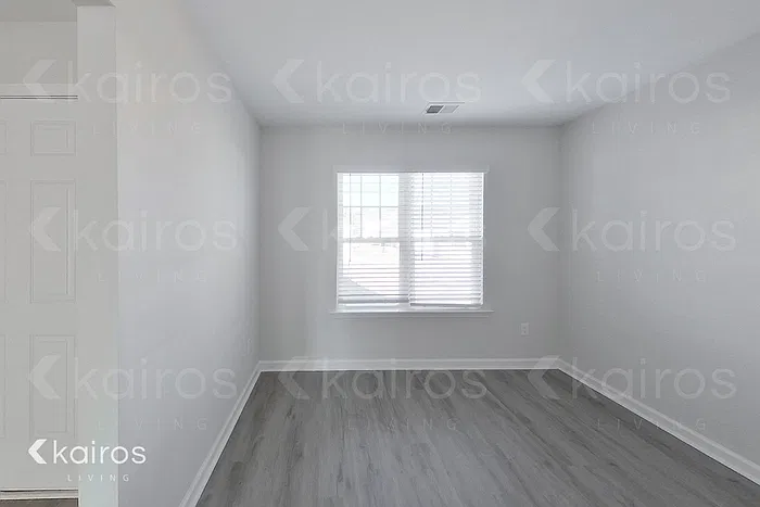 4 bed, 2.5 bath, 2127 sqft, $2,175 — Photo 2