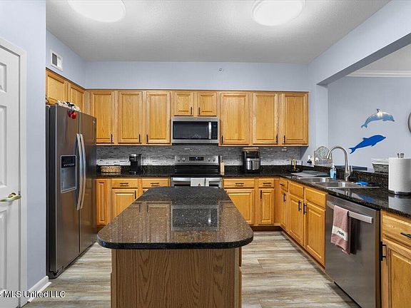 5th image of 2230 Beach Dr APT 404