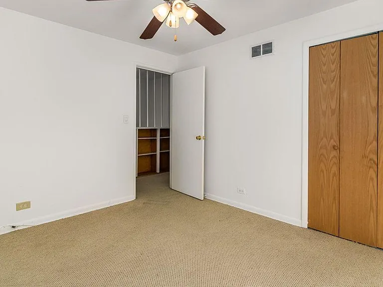 615 Maple Ct #615 MAPLE CT — Photo 5