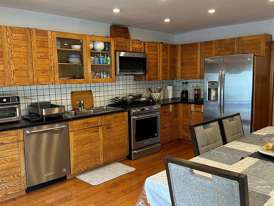 その他 3LDK in NEW YORK 11757 Condos & Apartments for Sale - Aurora Banaszek