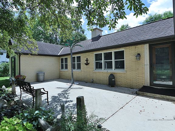 5th image of 9425 Byrne Dr