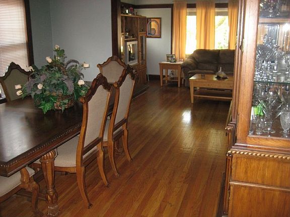 3rd image of 1415 Cuyler Ave