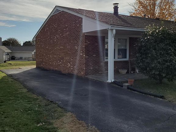 2nd image of 5817 Old Manor Dr