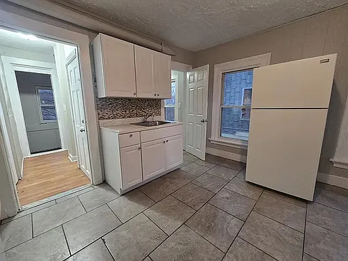 187 Wolcott St #2 Photo 1