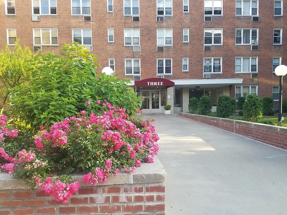 1st image of 3 Sadore Ln APT 4F