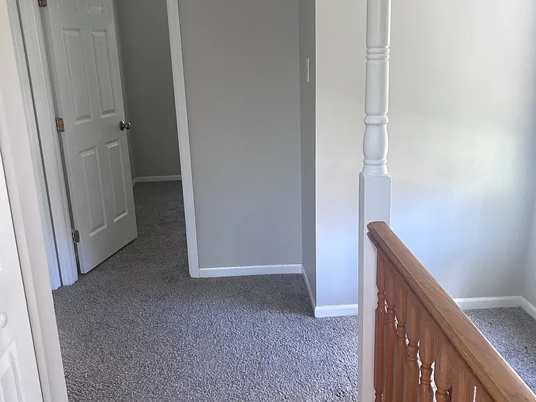 1810 Queen Anne Sq — Photo 22