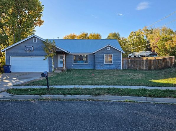 695 Fox Farm Cir