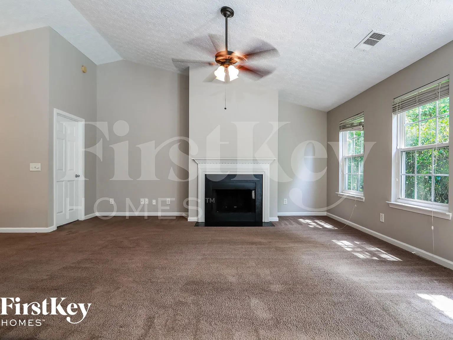 3 bed, 2.0 bath, 1681 sqft, $2,435 — Photo 2