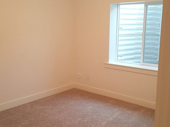 5th image of 2180 W Crestview Dr