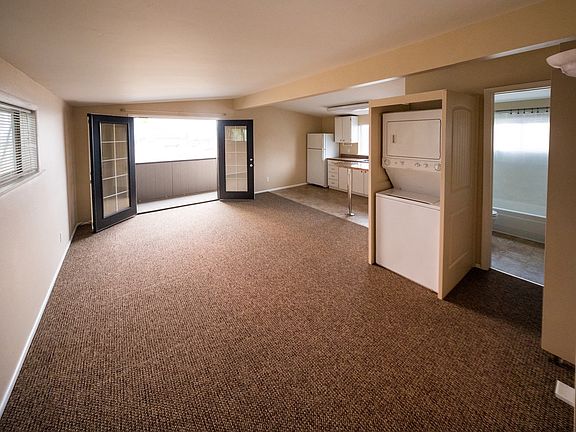 5th image of 3232 Paxson St Unit 201