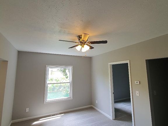 4th image of 3715 Mack Ct #4