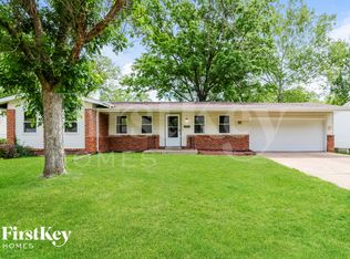 2240 Spoonwood Ln, Florissant, MO 63033