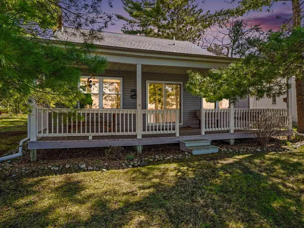 6591 Loud Dr, Oscoda, MI 48750