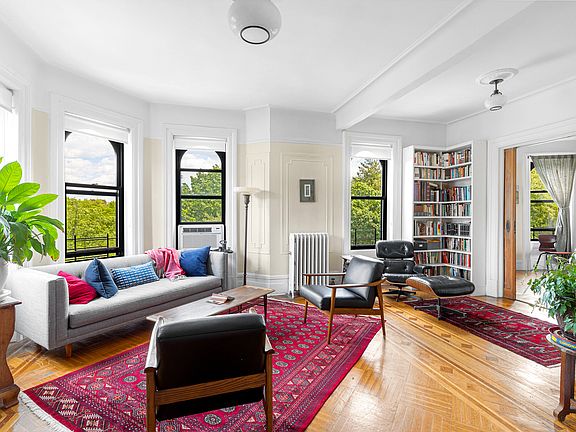 3rd image of 163 Prospect Park W APT 4L